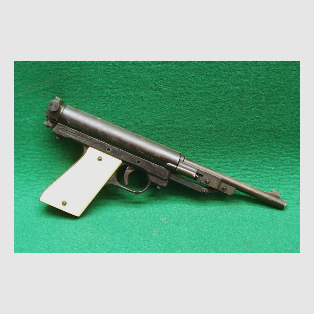 Record air pistol