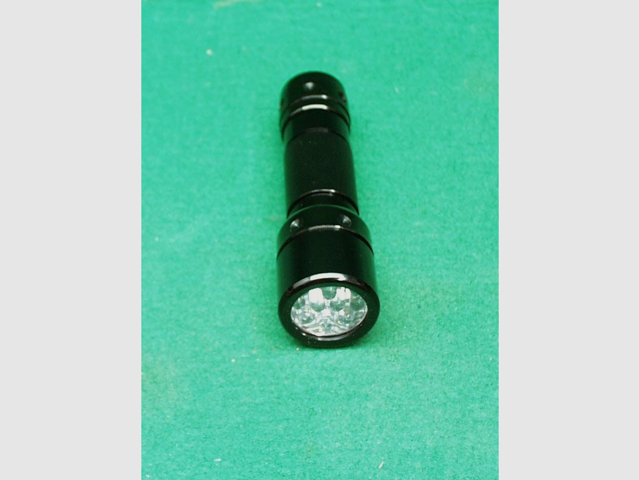 Unbekannt	 Taschenlampe