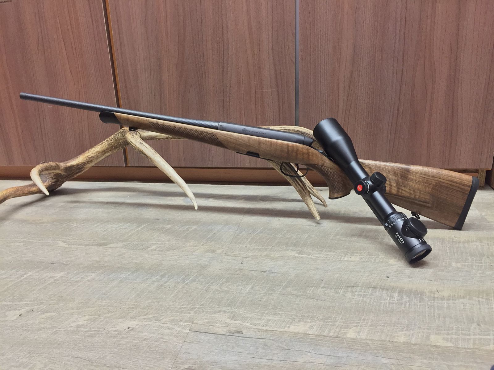 Steyr Mannlicher SM 12 Classic, mit Leica Magnus 2,4-16x56 i