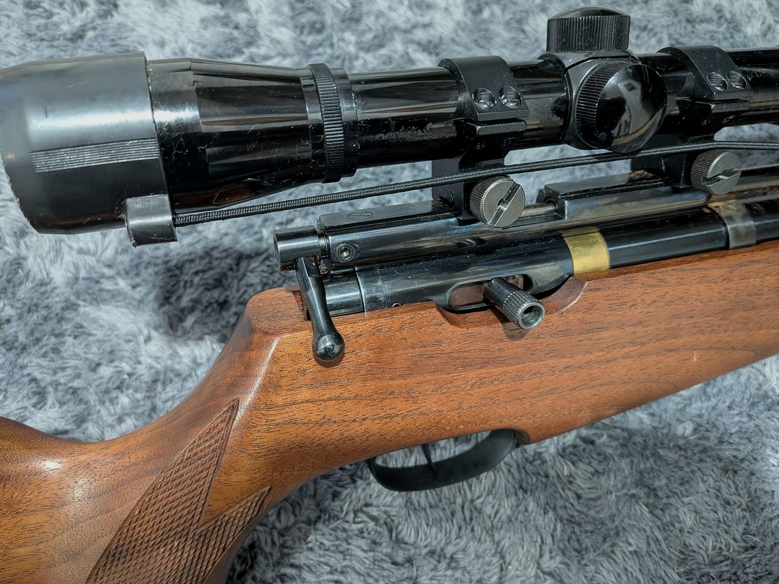 Falcon Fn19 mit Zielfernrohr