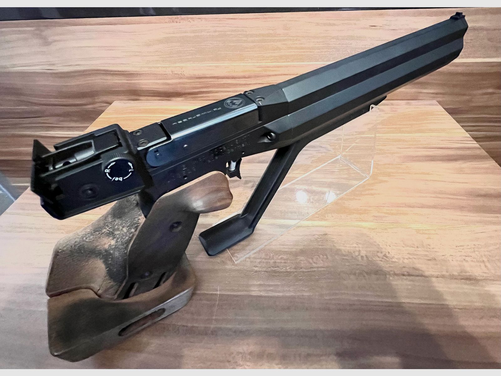 Match air pistol Feinwerkbau 100