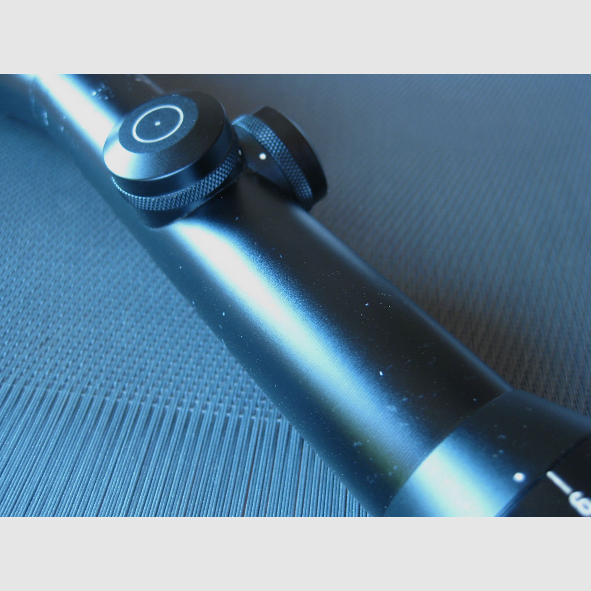 Deutscher Klassiker ! Schmidt & Bender 2,5 - 10 x 56 mit Absehen - 1 , ähnlich dem ZEISS-DIAVARI (11) Absehen ! Blaser-Sattelmontage gegen Zuzahlung !! Kein Swarovski - Sauer - Mauser - 98er