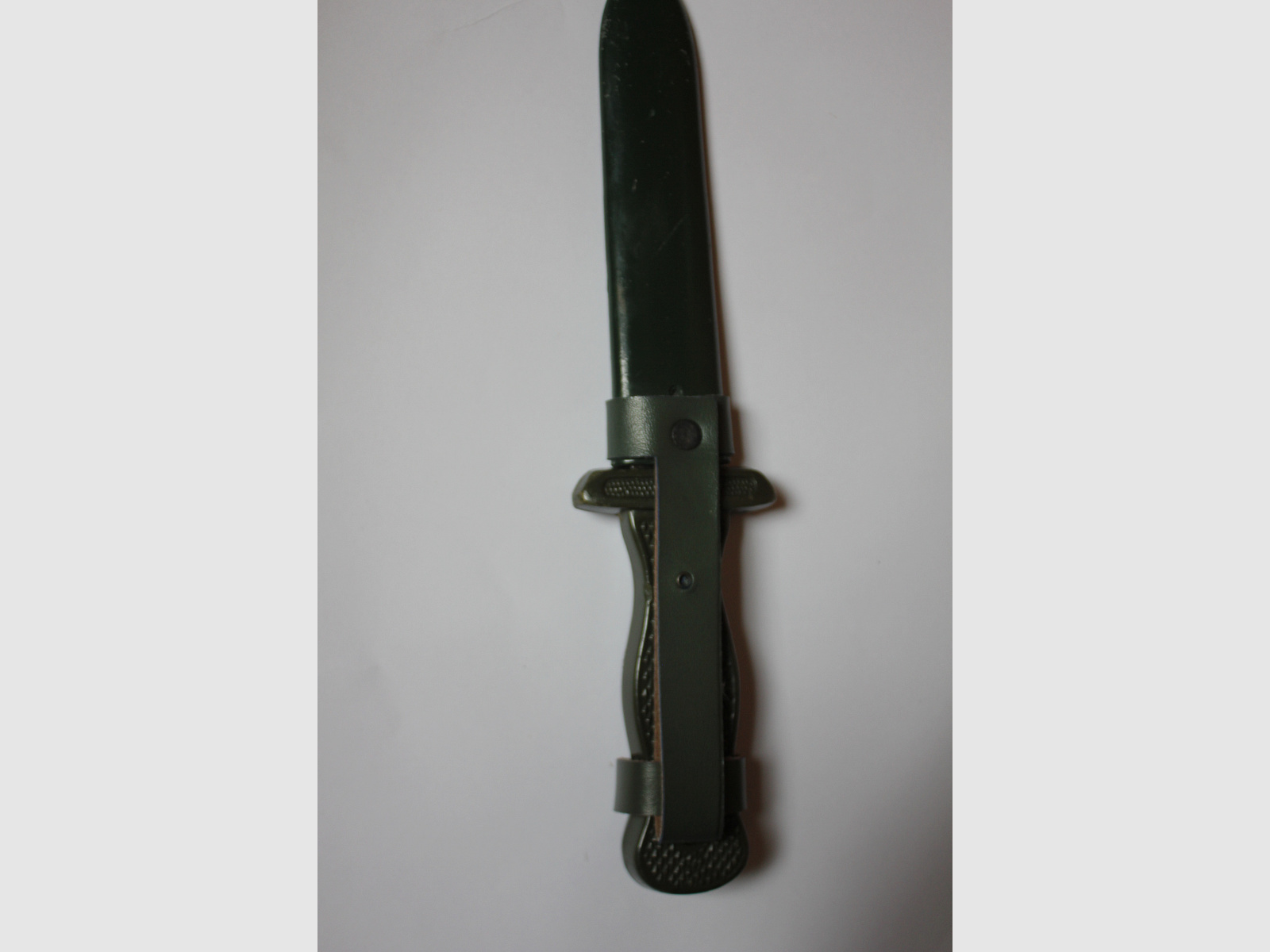 Couteau de randonnée original de Hubertus Solingen de la guerre froide, modèle de couteau de combat de la Bundeswehr et visuellement inspiré du couteau de randonnée HJ