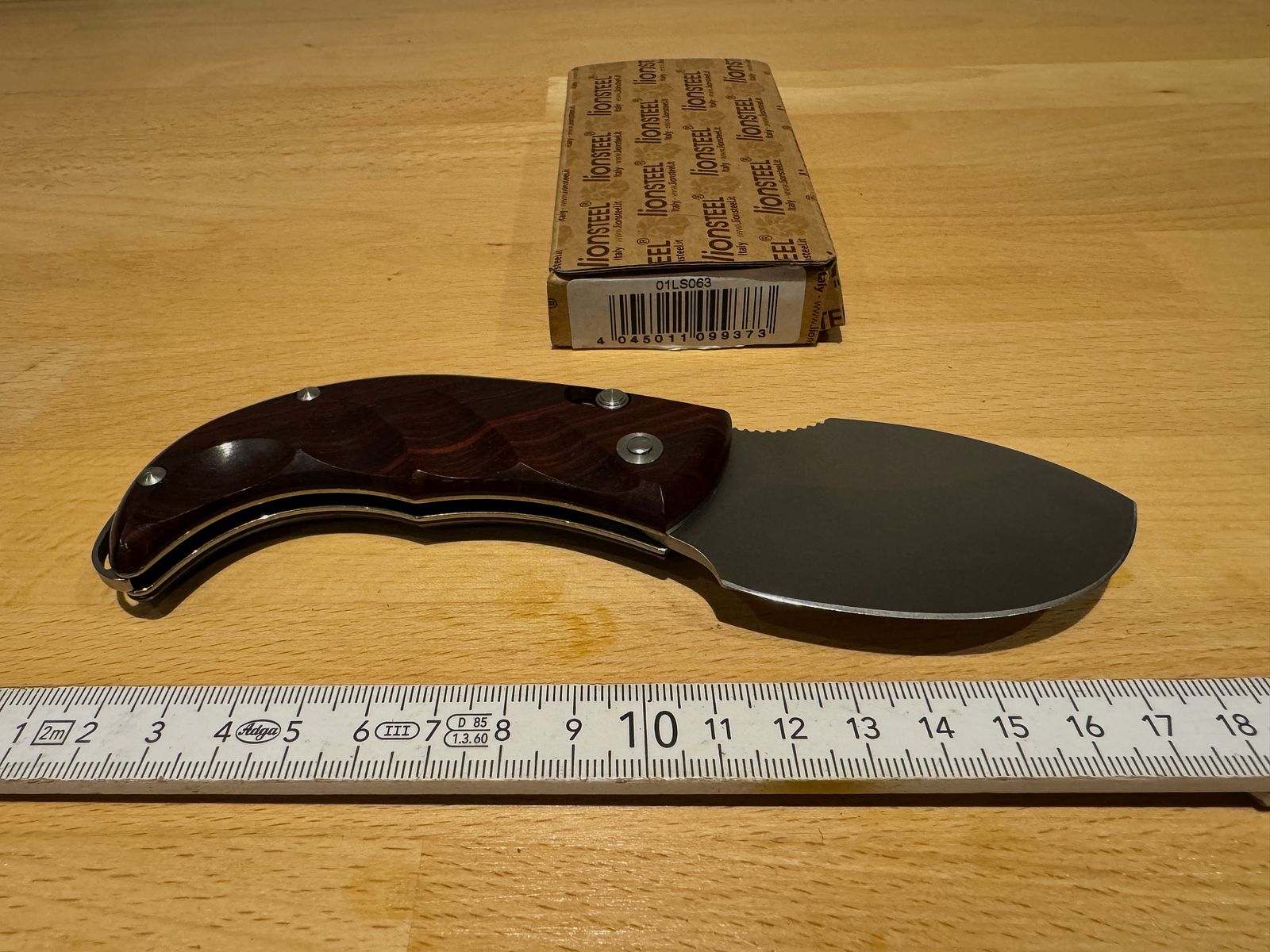 Coltello pieghevole Lionsteel Max Design NUOVO