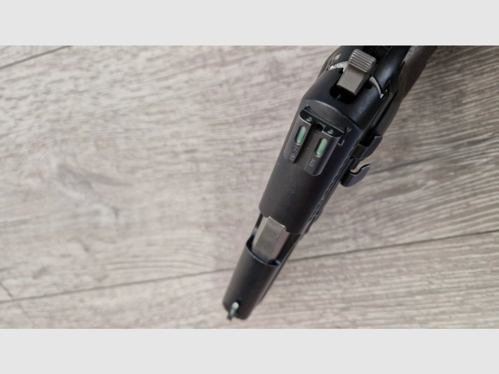 P226, Bild 2 von 3