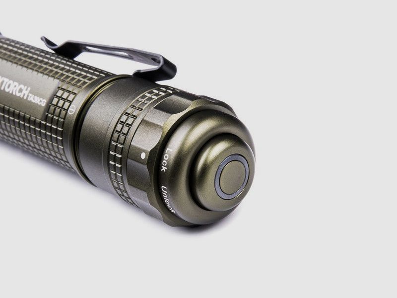 NEXTORCH TA30CG K.I.S.S. – Lumière Momentanée de 1.600 Lumens en Carbon Green