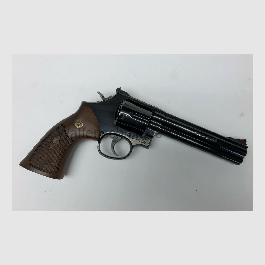 Smith & Wesson 586-8