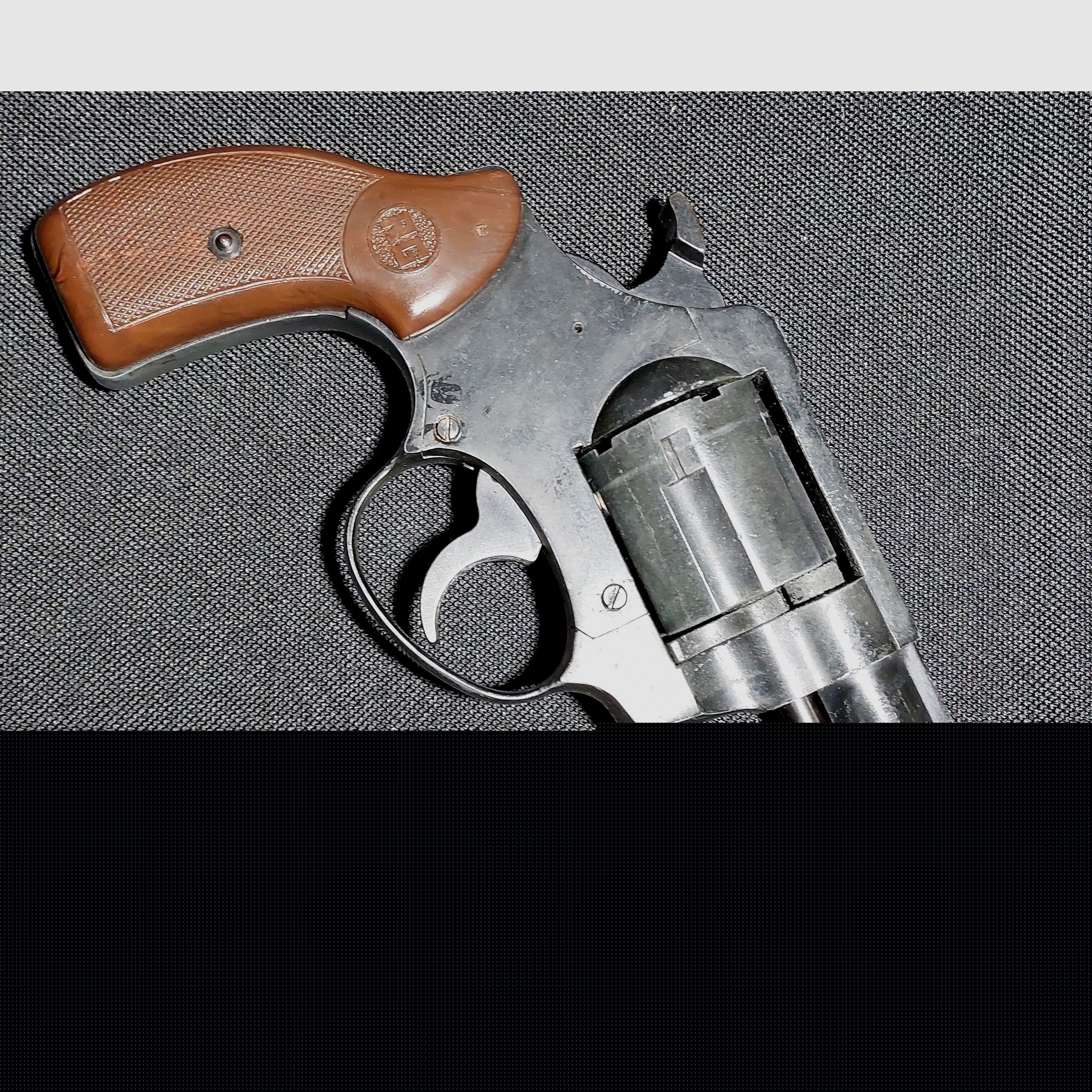 Röhm RG79 rewolwer gazowy brązowany (PTB 5-71) Rg 79 z zintegrowanym 15mm lufą