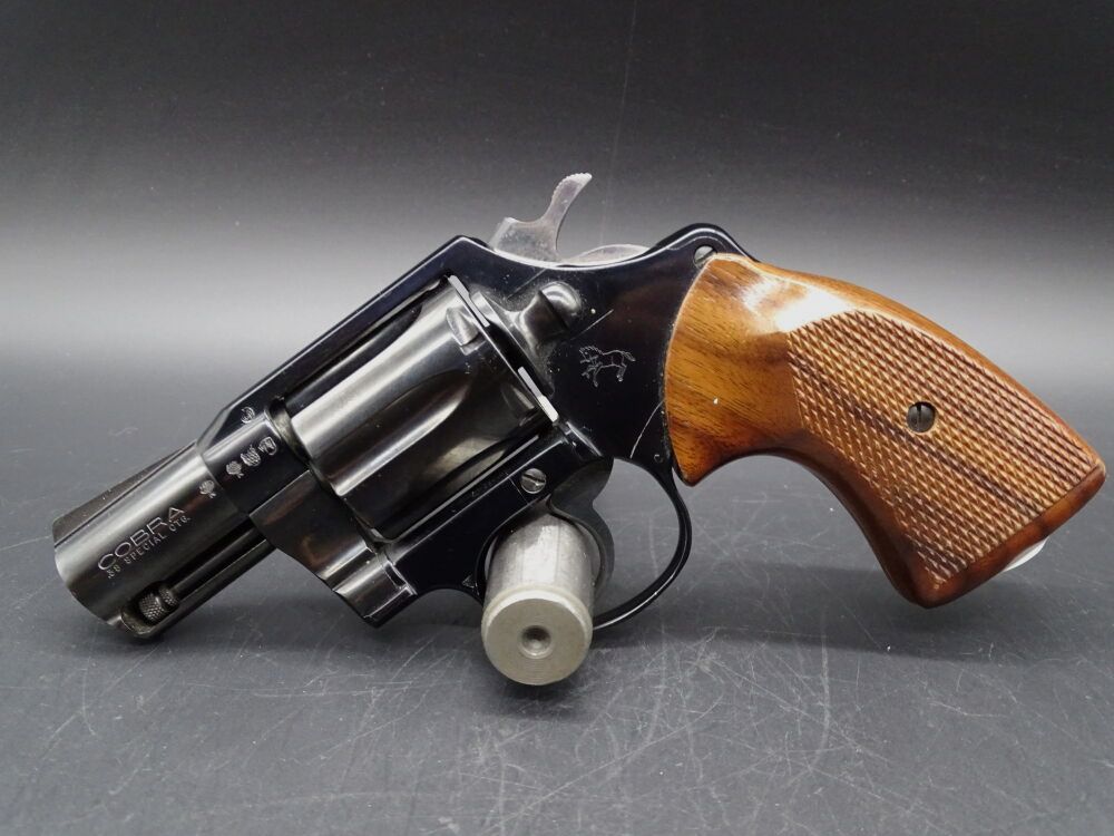 Colt Cobra 2" Kaliber .38 Special BJ 1977	 Cobra