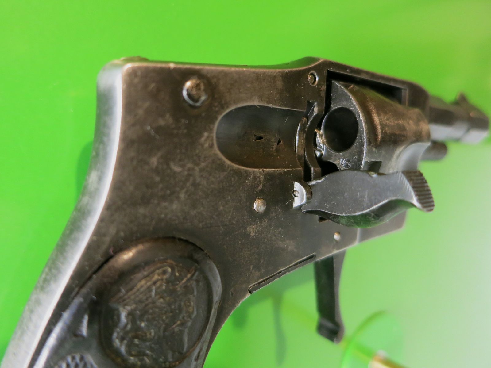 Friedrich Pickert, 'Hammerless' Revolver, Arminius Modell 7, Kal. 7,65 mm Browning     #90-