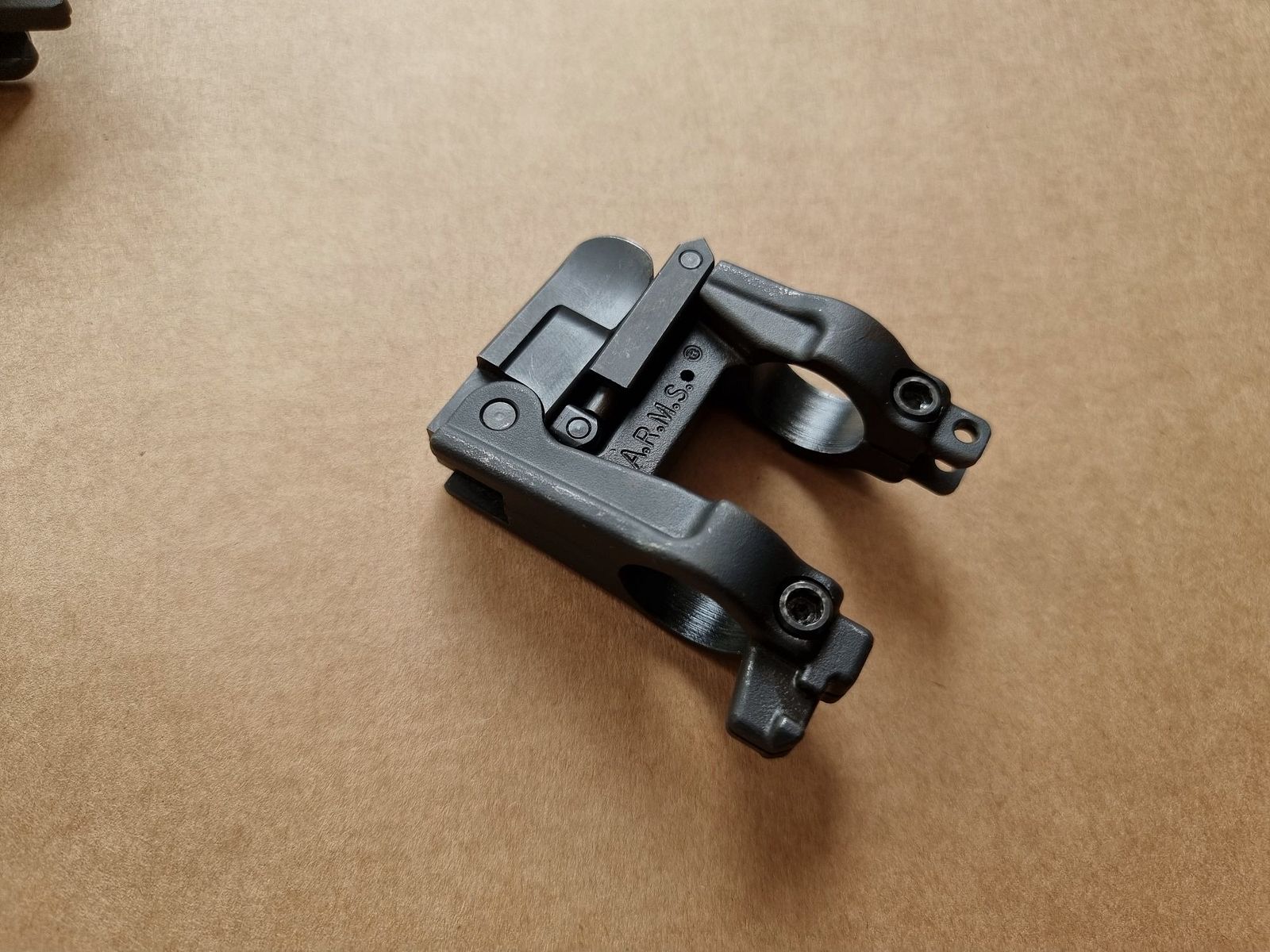 *RARA* A.R.M.S. - Sistema de riel #50-C con miras de gas plegables #41-BL y miras traseras #40-L - AR15 de los 2000