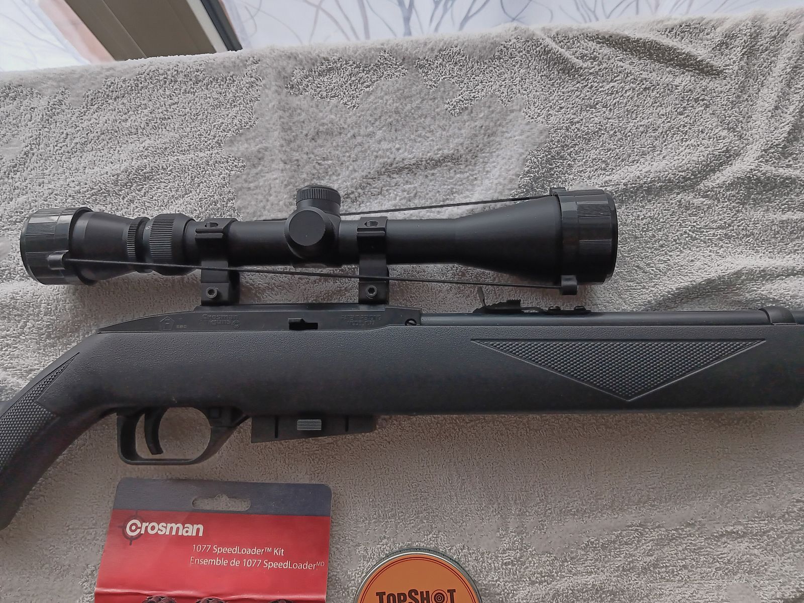 Neue Co2 Crosman 1077 mit Zielfernrohr 12 Schuss Mag.