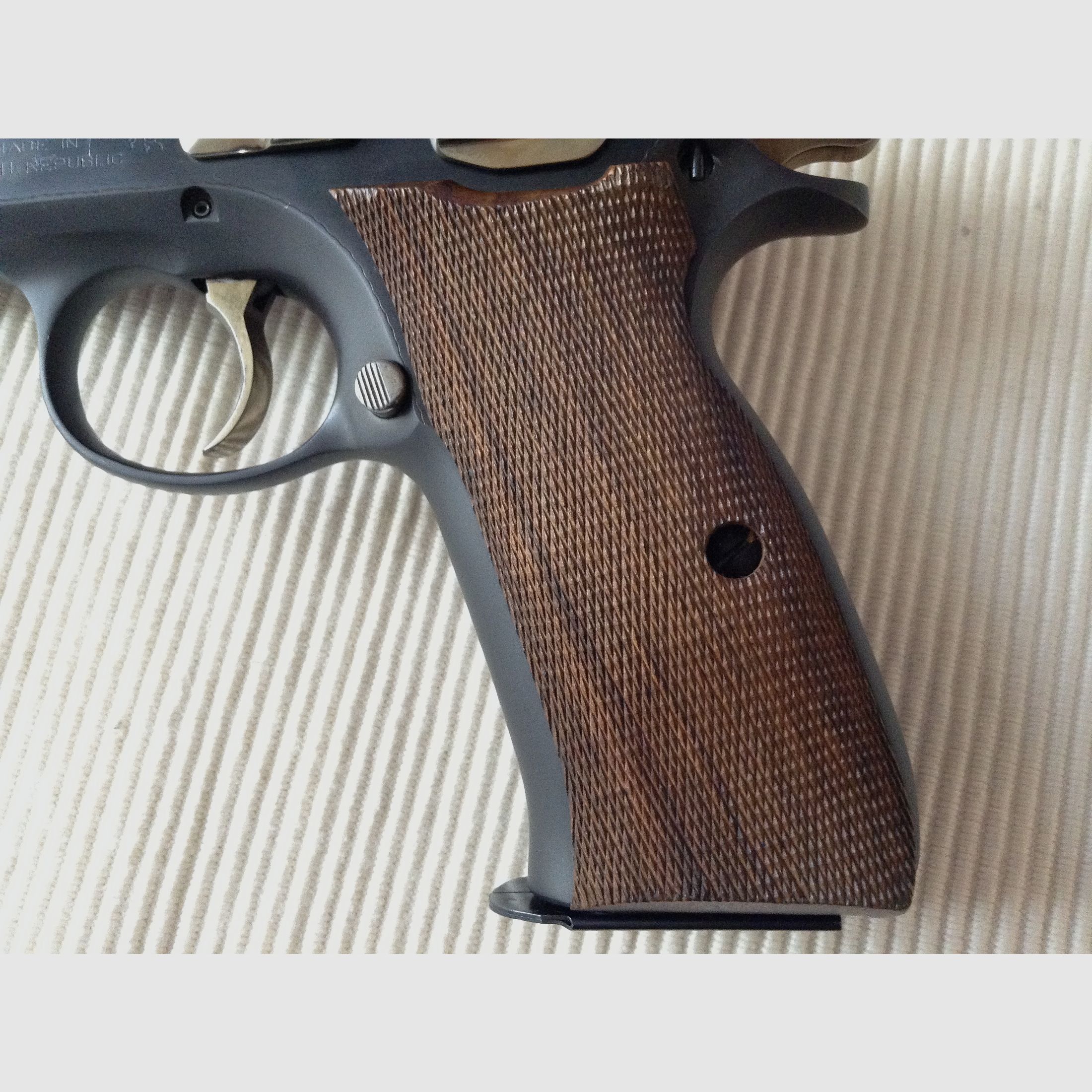 Ha. Pistole Brünner CZ-75 Luxus, Kal. 9mmLuger, aus Sammlung