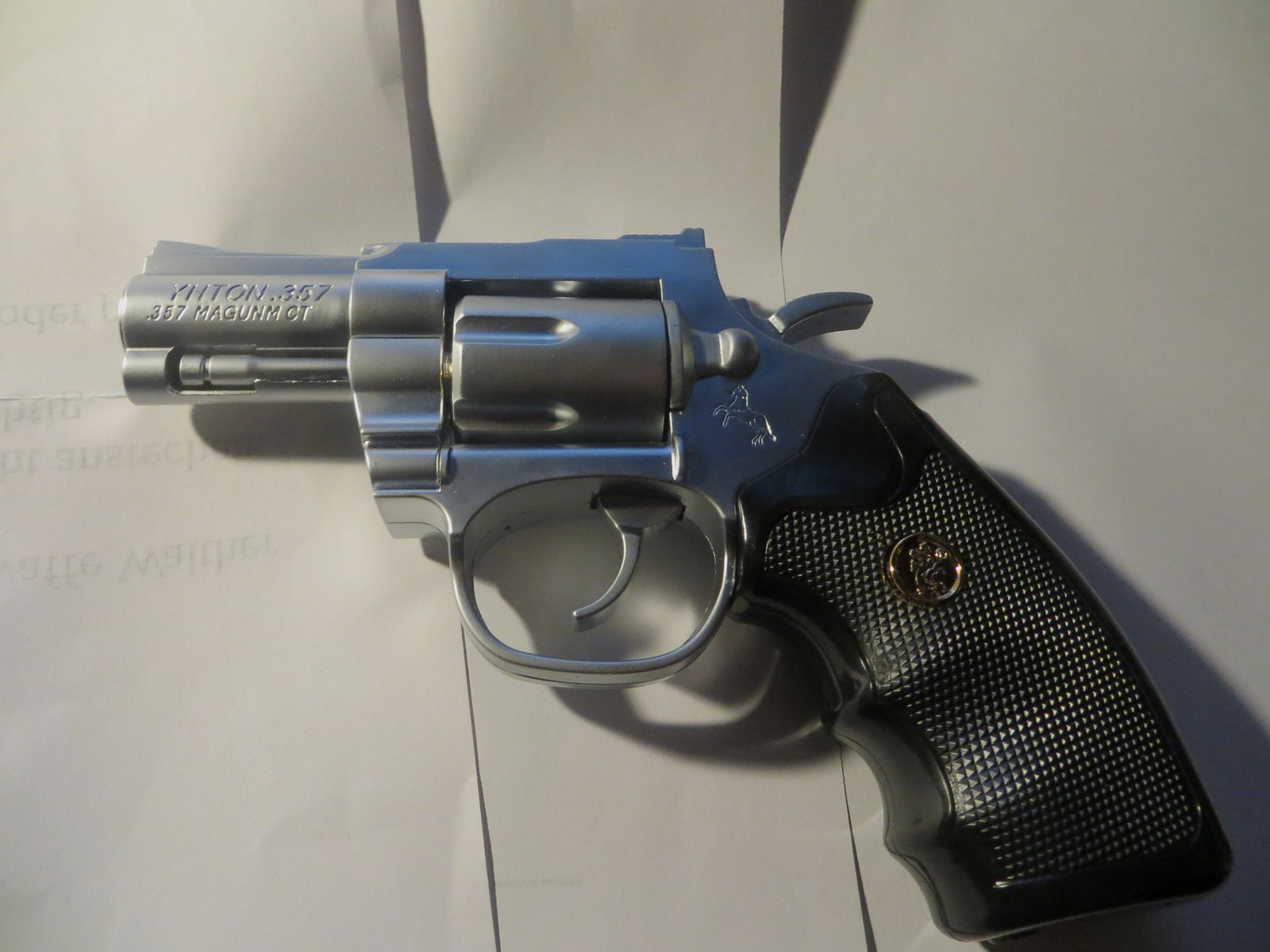 Accendino a gas Colt Replica