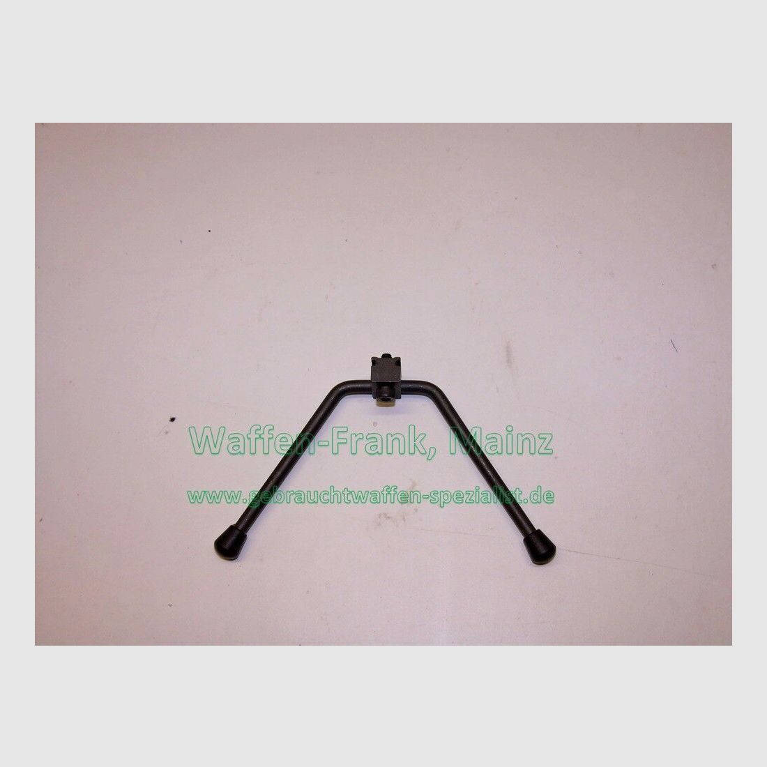 Diversos fabricantes de soporte para rifles (bipode)