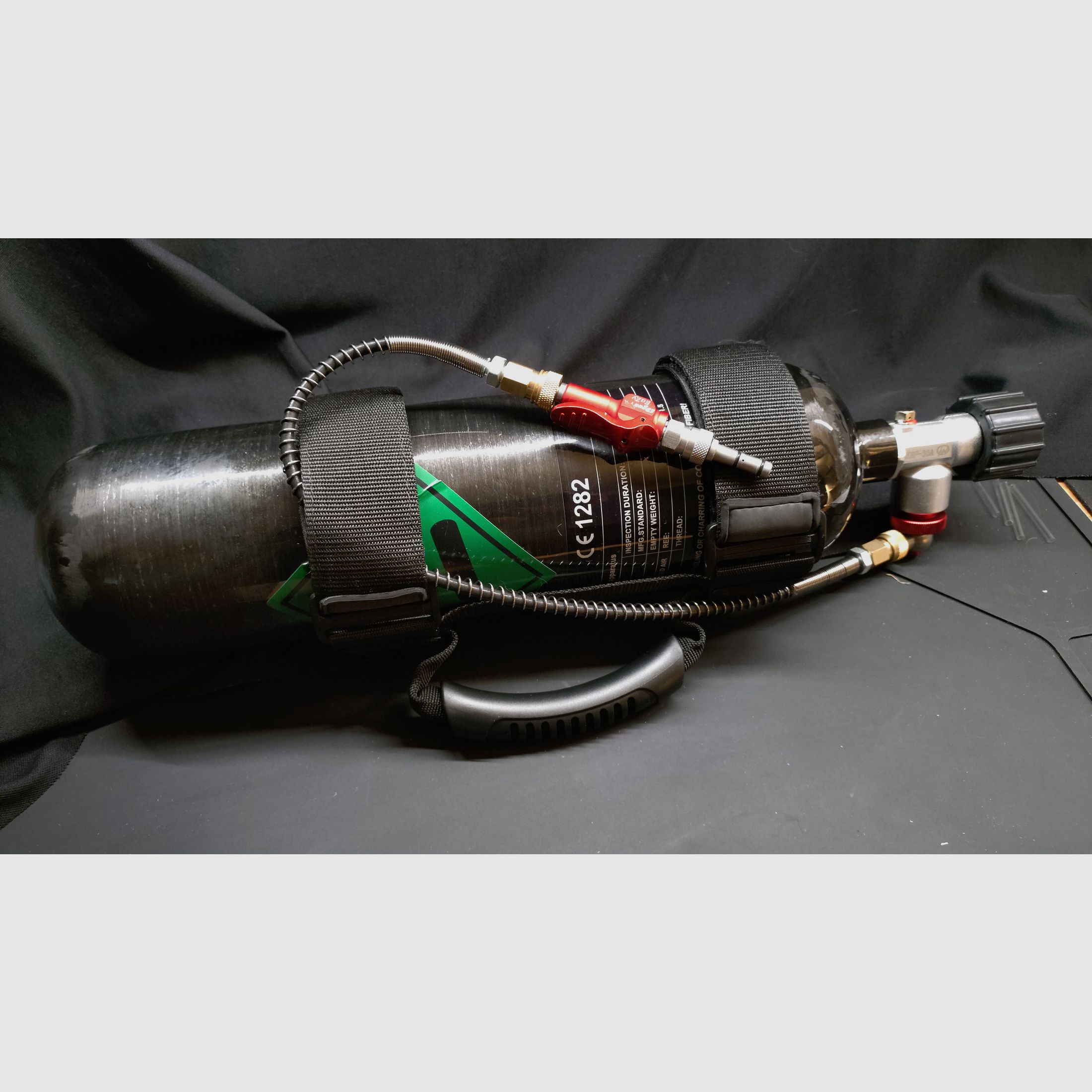 Botella de aire comprimido PCP Carbono 3,0 litros incl. Foster Quickfill "Edgun Eazyfill" y BestFittings correa portadora