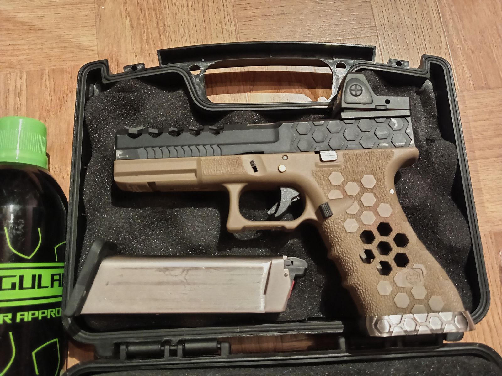 Airsoft VX0110 Hex Cut AW Custom Glock GBB