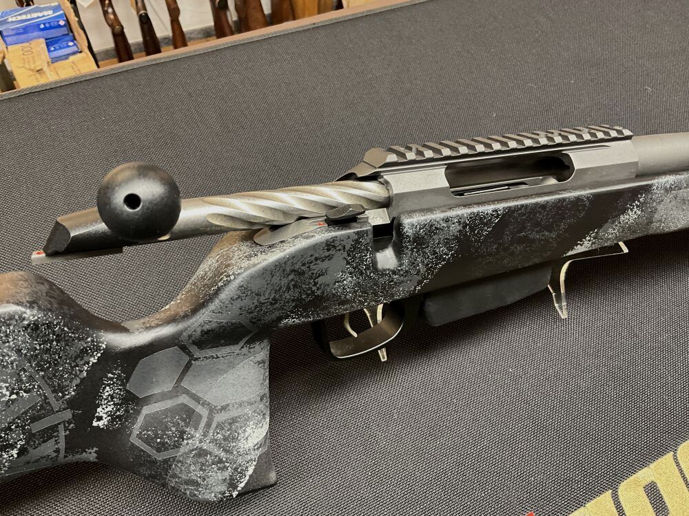 Tikka Tikka T3x Super Varmint RTG mit German Gun Stock Schaft .223Rem