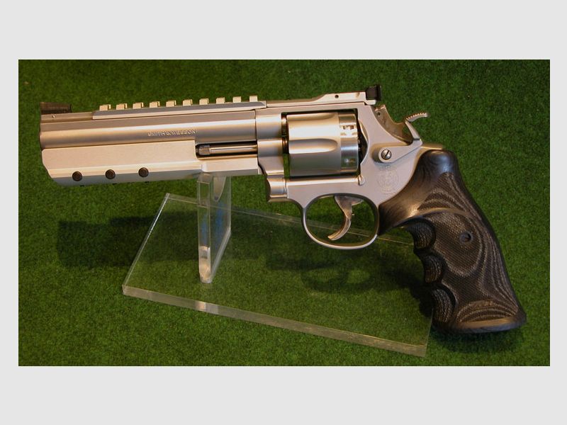 Smith & Wesson 686 -4 "GRAND CUSTOM TARGET PRO-PLUS" .357 Magnum