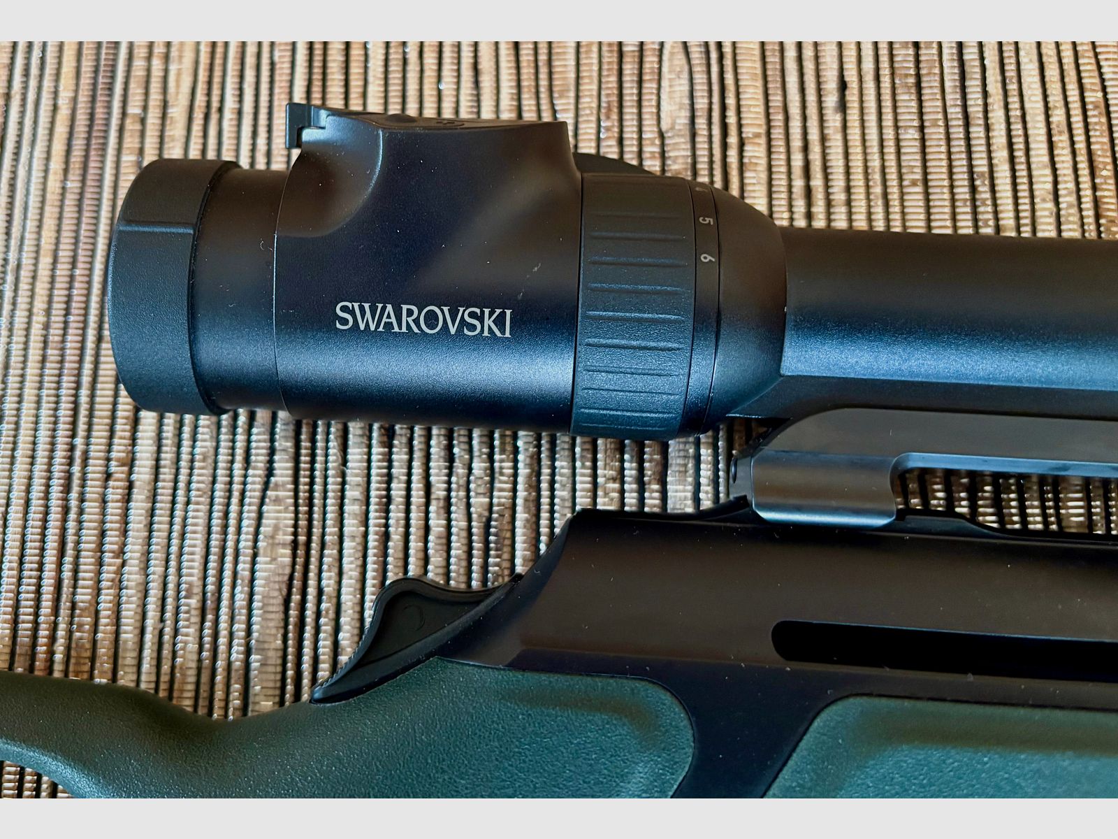 Sauer Syncro XT 303 con Swarovski Z6i 1-6 x 24 EE