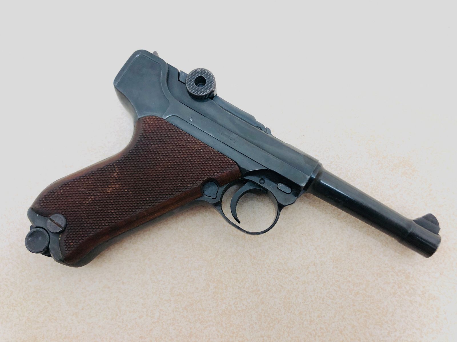 ••• Erma KGP 690 / pistola de fogueo / 8mm Knall / PTB 209 •••