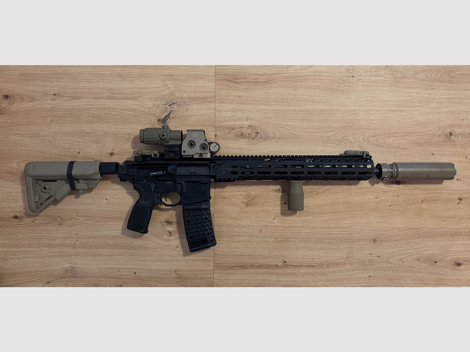 Sig Sauer MCX Virtus with accessories