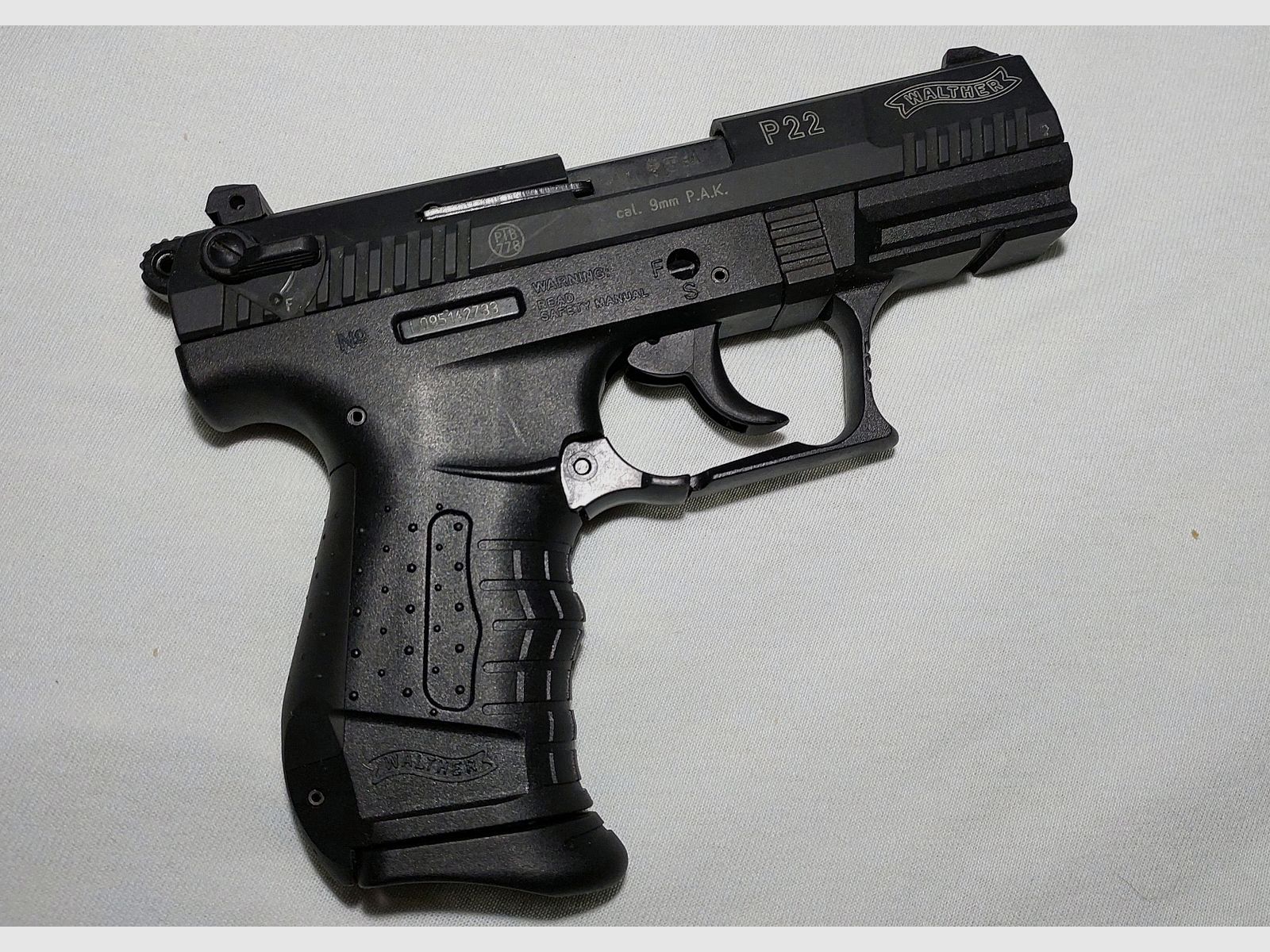 Walther P22 Schreckschuss Pistole 9mm P.A.K. schwarz (PTB 778) neuwertig