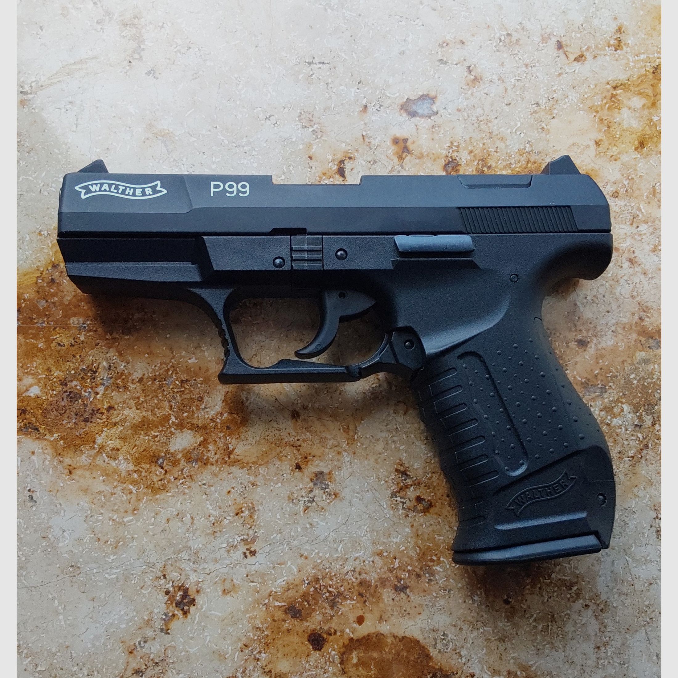 WALTHER P99 