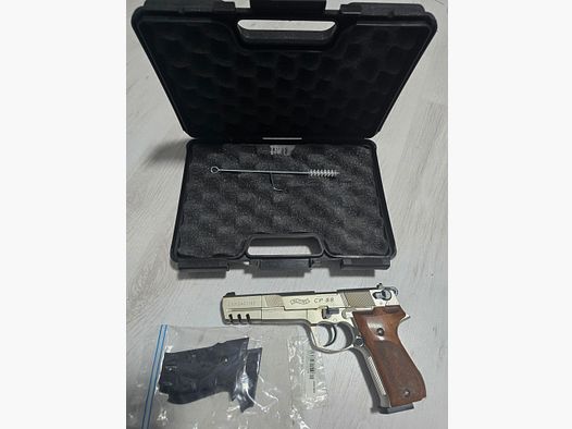 WALTHER CP 88 COMPETITION ZUS. HOLZGRIFFSCHALEN, 5 MAGAZINE UND KOFFER !!