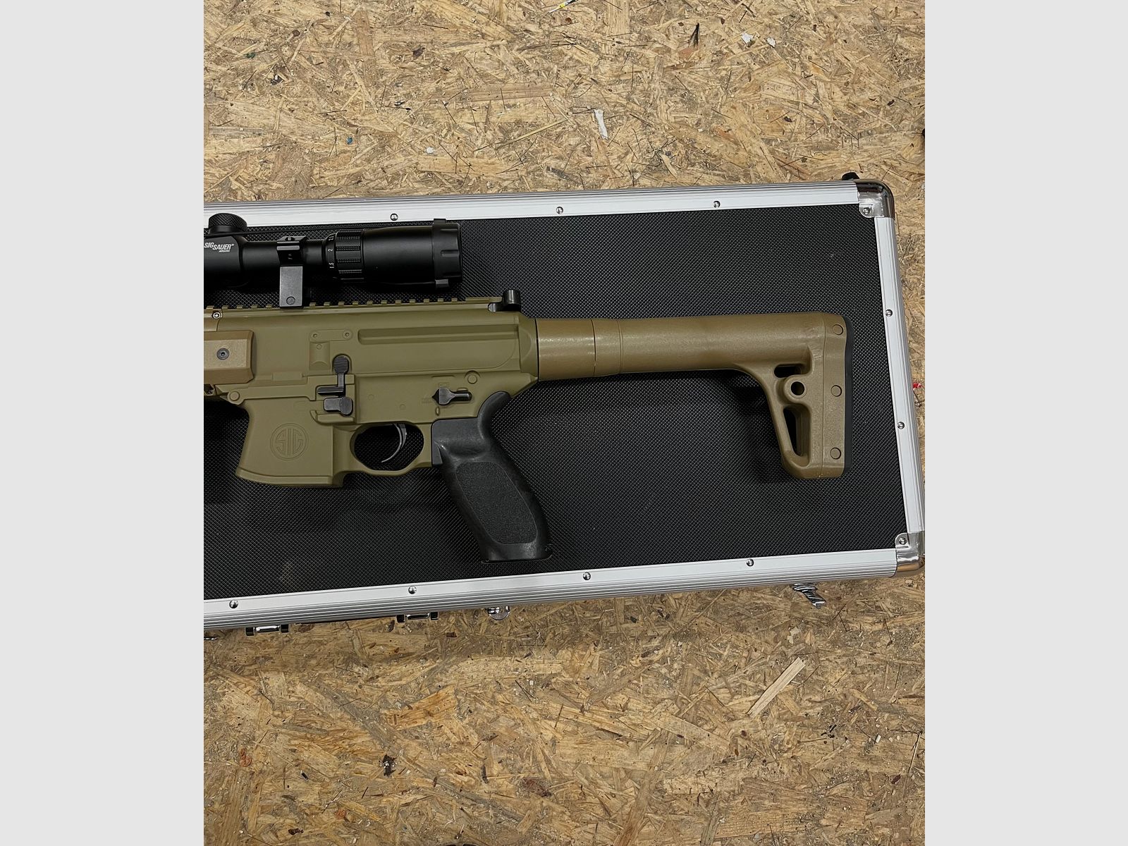 SIG SAUER MCX Gen 1 + 1-4x24WR Absehen, Frontgriff +Set 