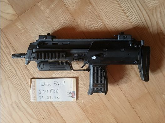 MP7 A1 + kabura na nogę