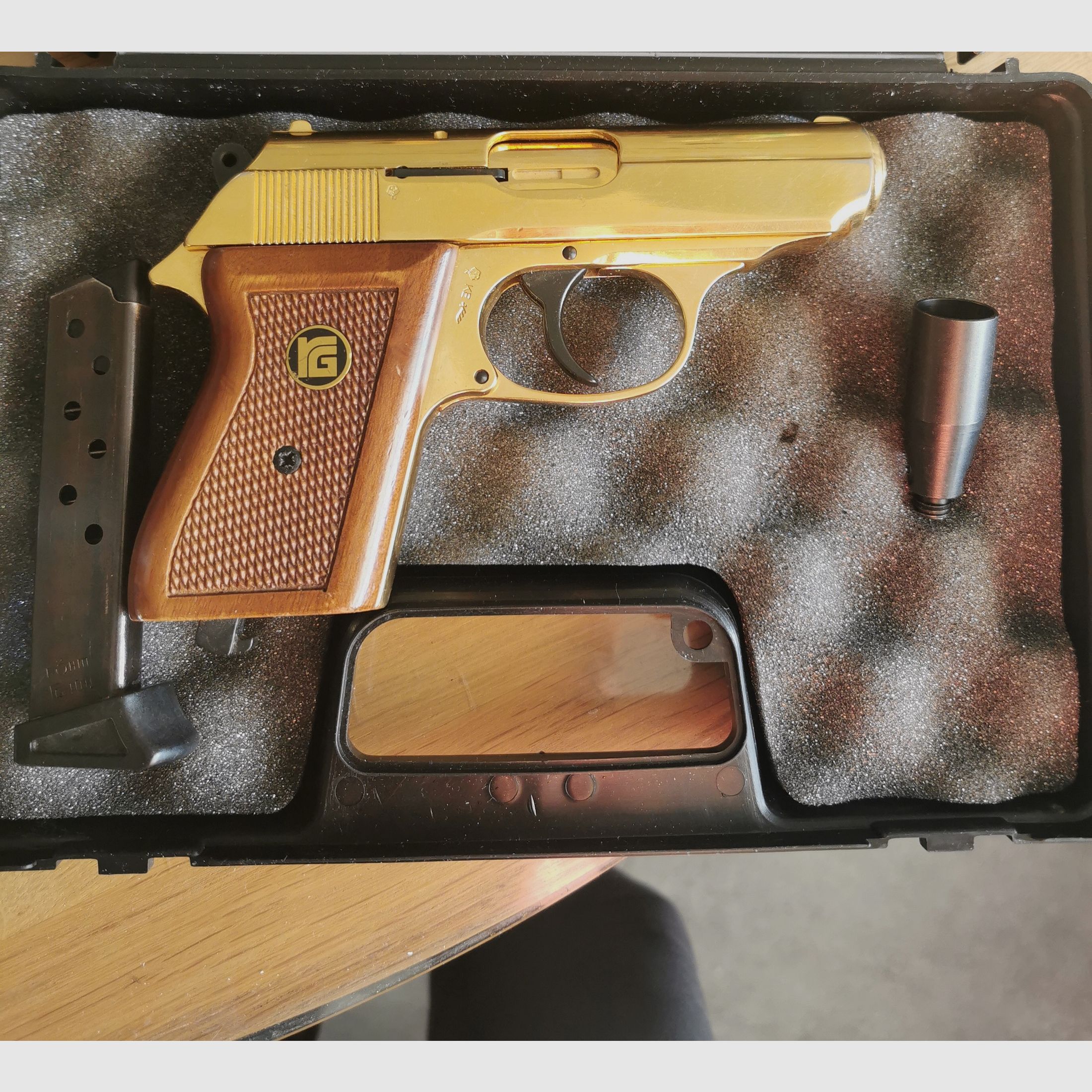 Röhm RG 100 Gold frei ab 18 Jahre