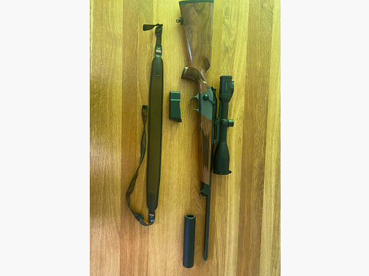 Blaser R8 mit Schalldämpfer und Svarowski Z6i 2,5-15x56