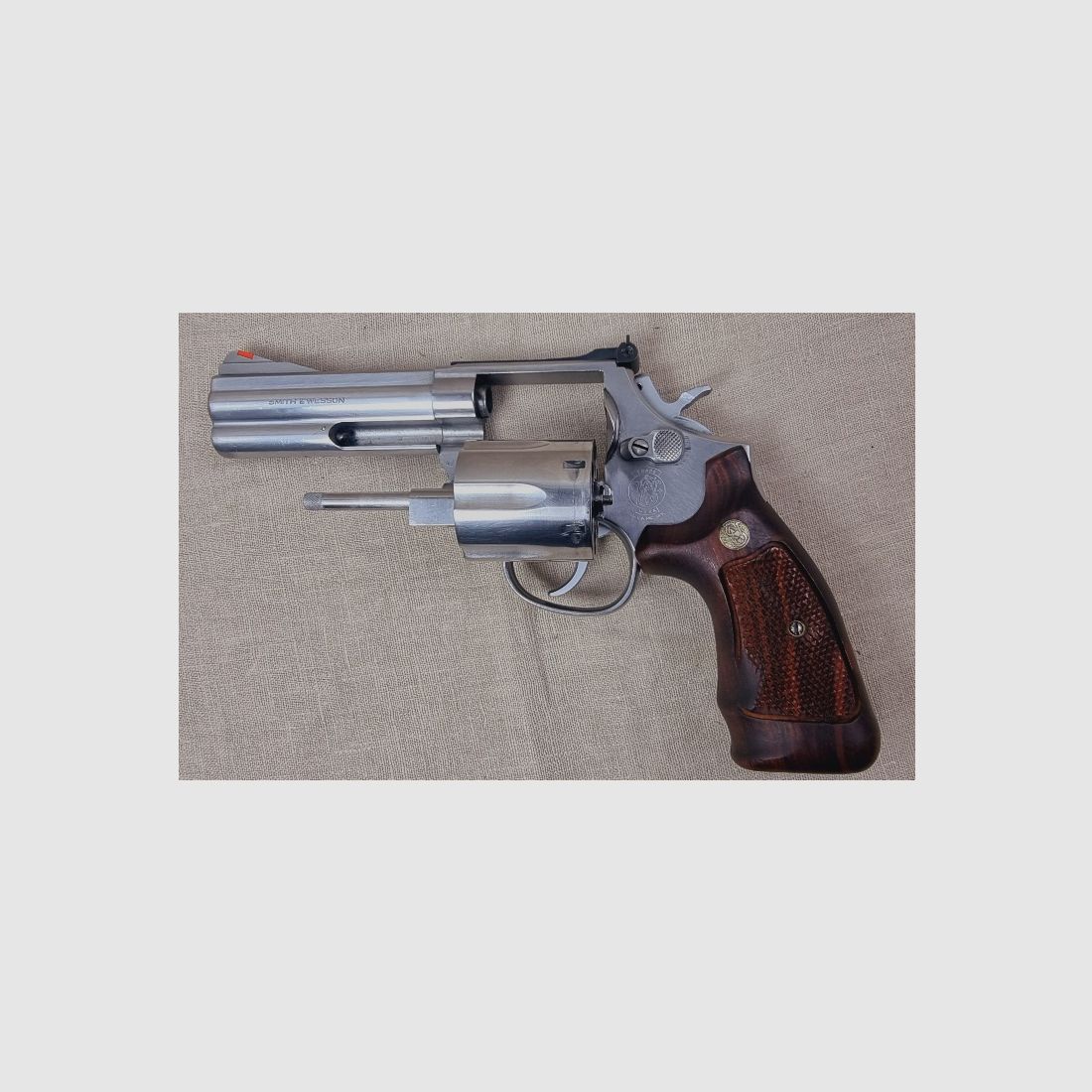 S&W 686 Hunter .357Mag stainless 4" WB 5/1597