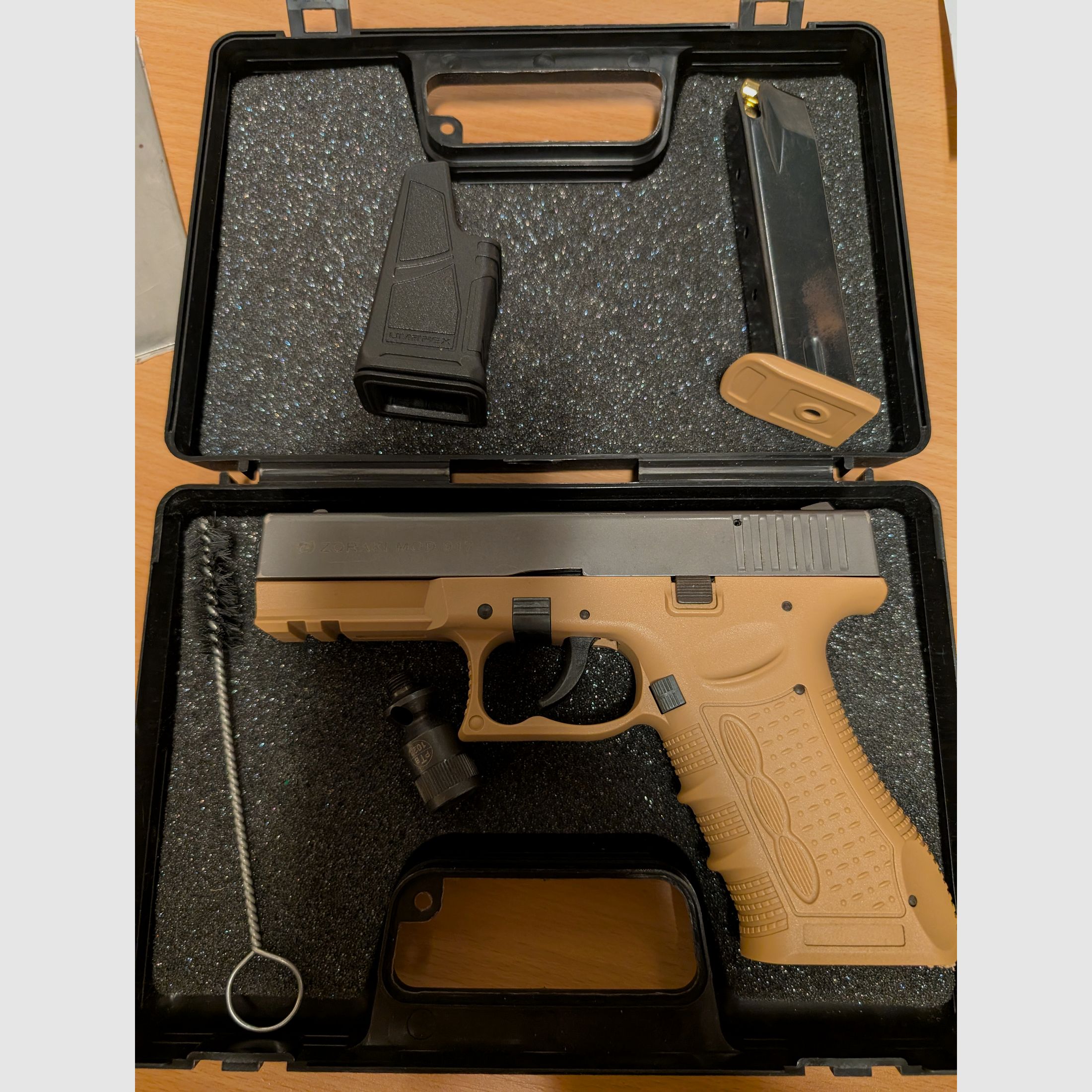 Zoraki 917 / 9mm P.A.K. / tan / good condition / including loading aid