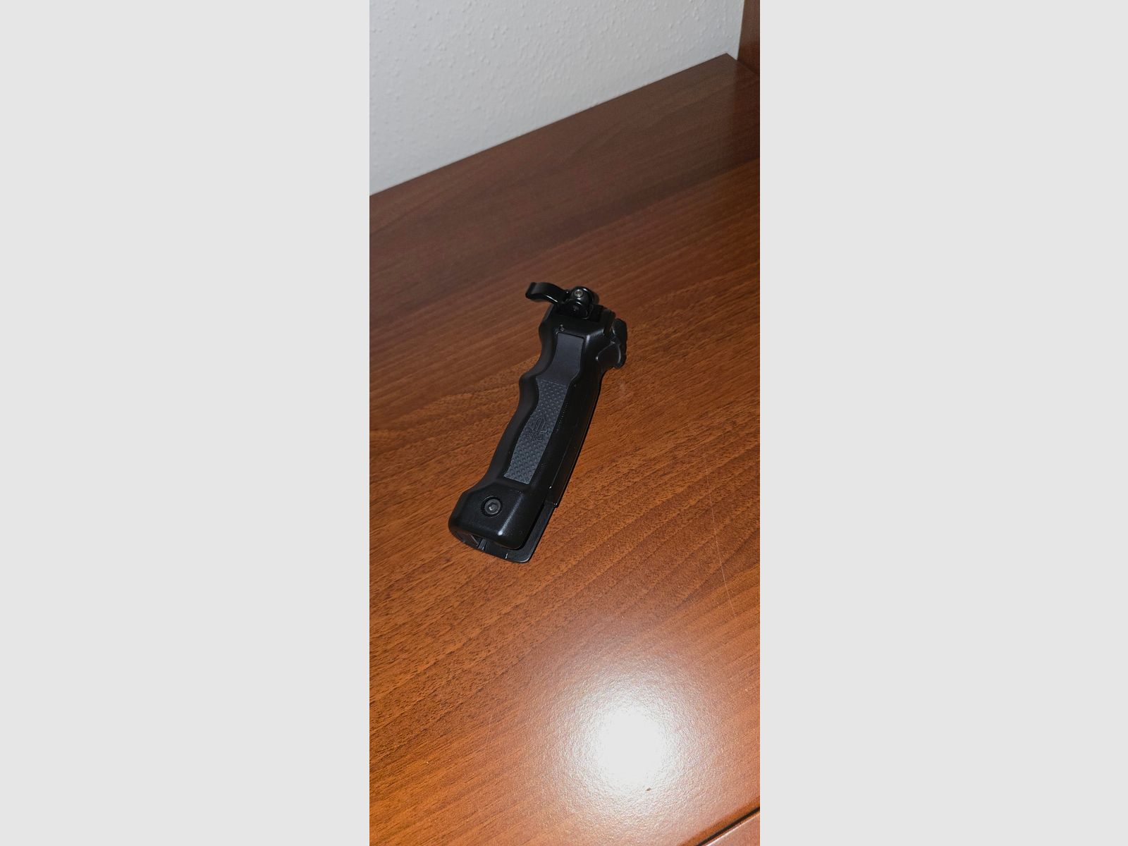 UTG Aluminium Voorgrip incl. Drop-Out Bipod