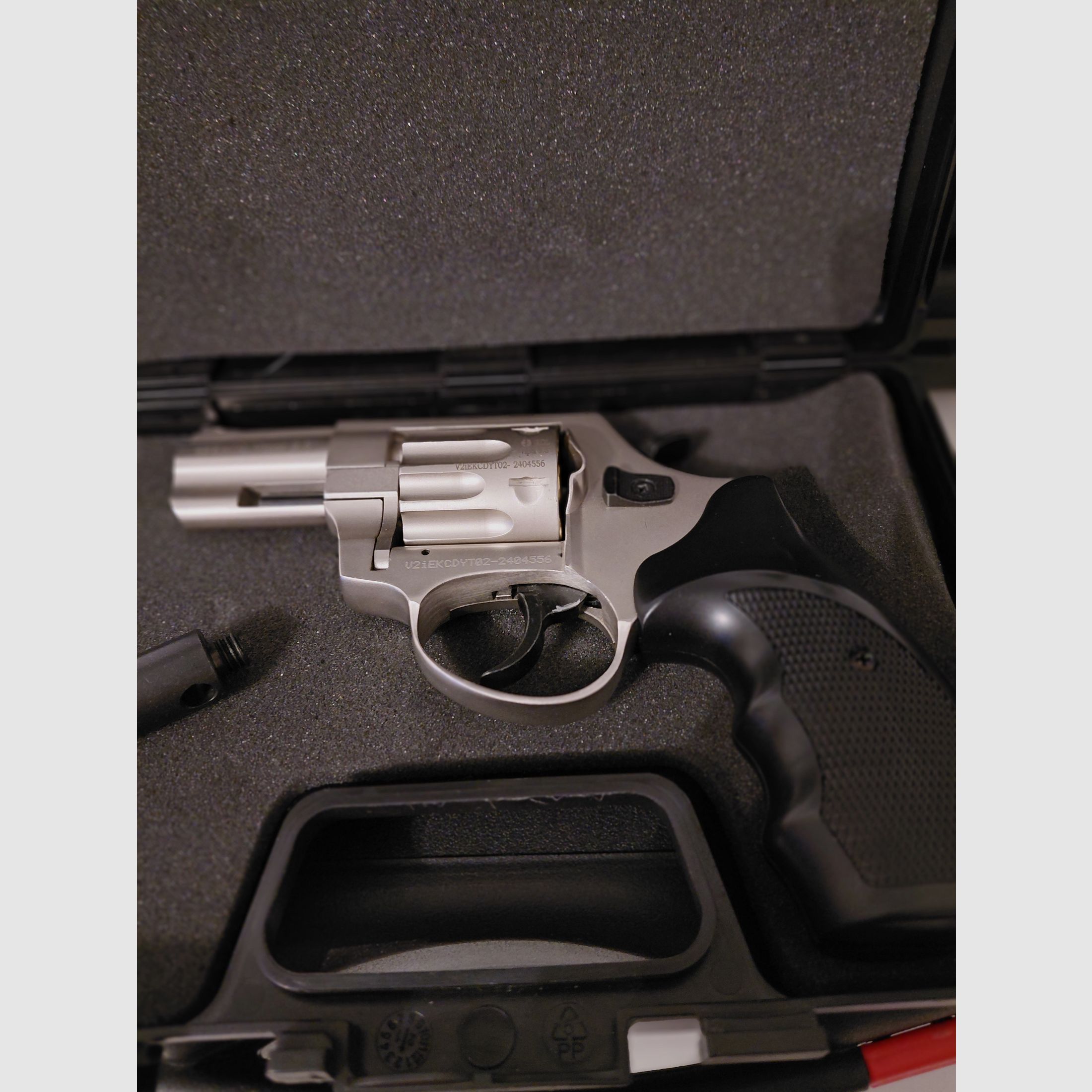 Schreckschuss Pistole Walther/ Glock Gen 5  /Umarex  /Retay  /  Ekol  Viper 2,5//   gratis dazu eine Airsoft beretta 
