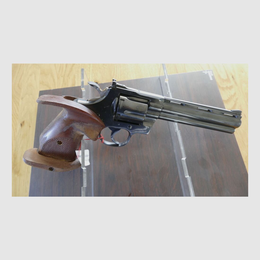 Colt	 Python