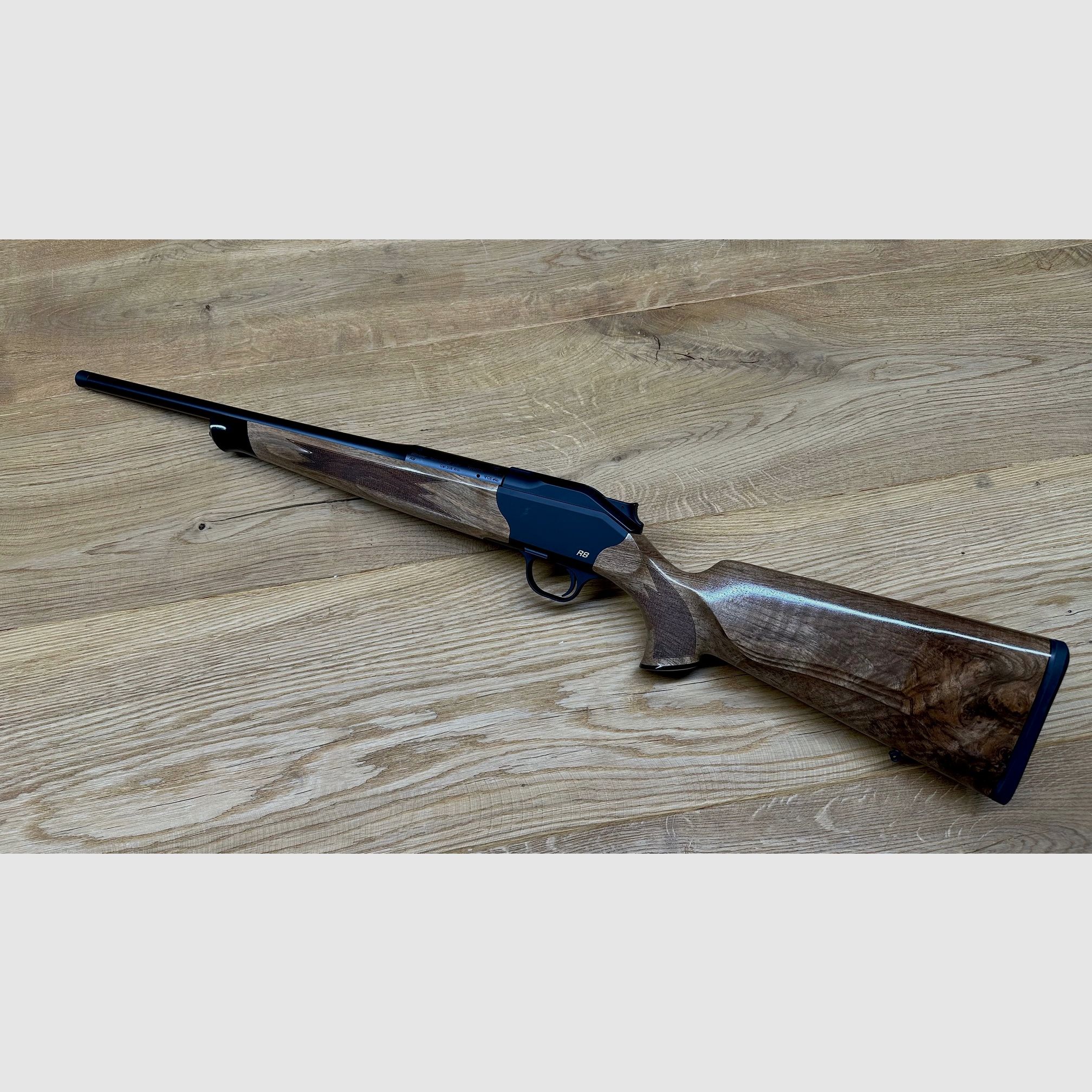 Blaser R8 / HK 3 / M15x1 / gekürzter Lauf / goldenes Logo / AH Kammergriffkugel / Kaliber nach Wahl