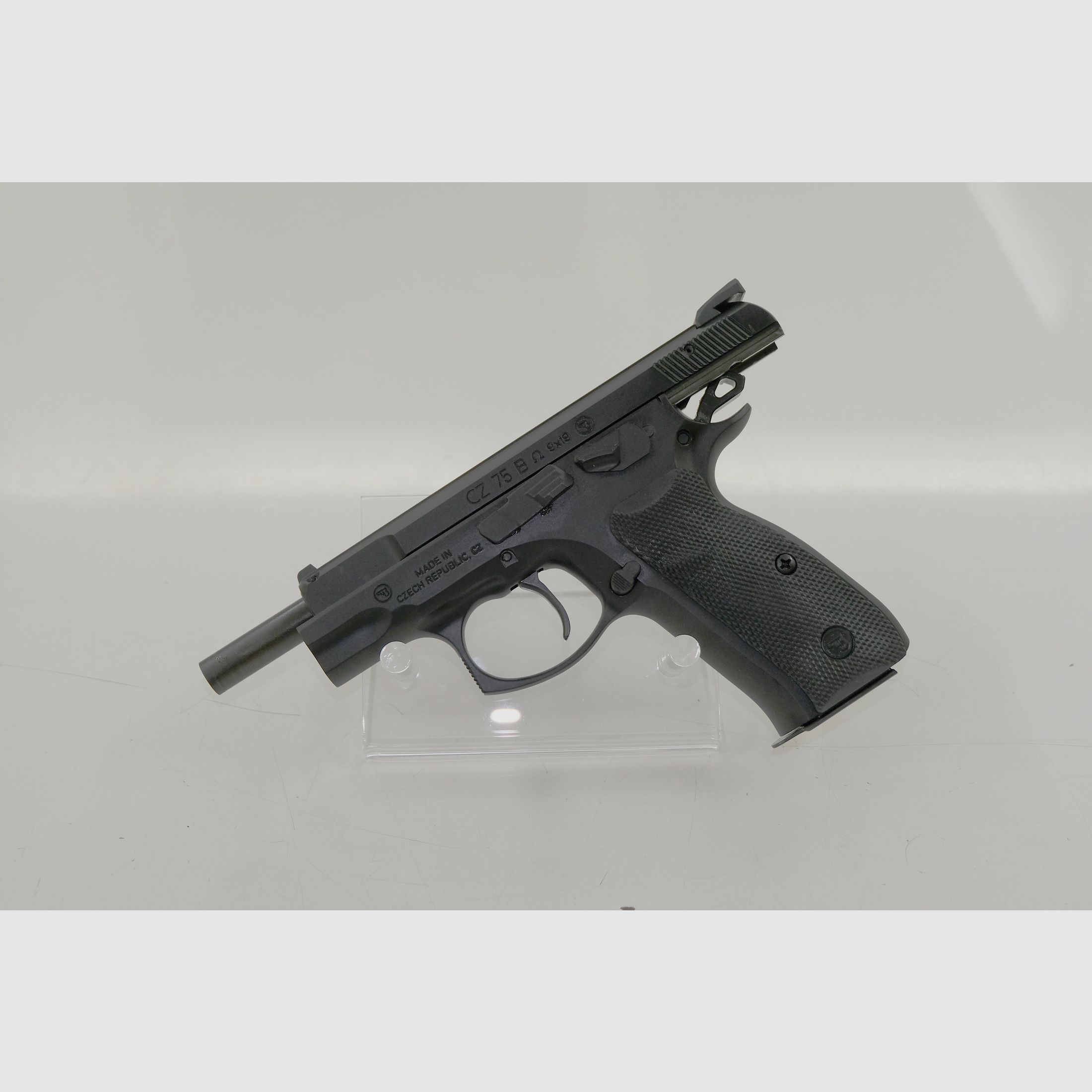 CZ 75 B Omega - Like new