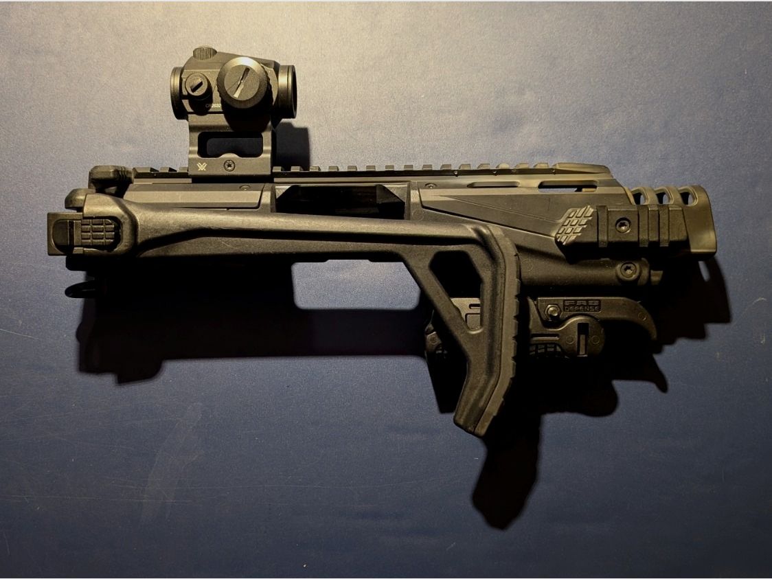 F.A.B. uchwyt do strzelby Glock z Red Dot