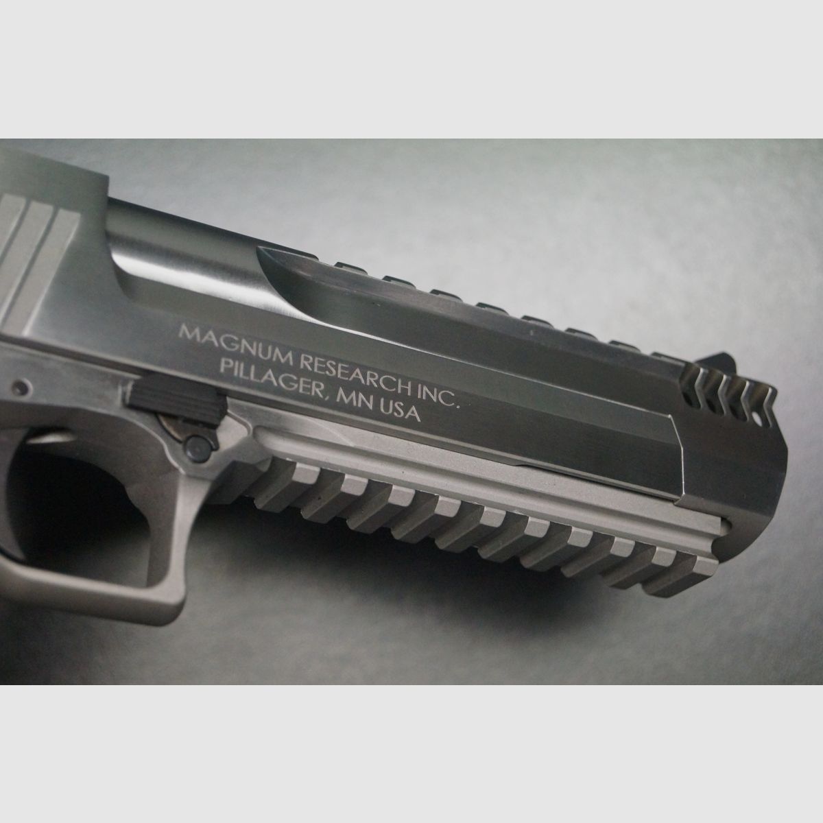 Magnum Research Desert Eagle .50 AE, Bild 3 von 7