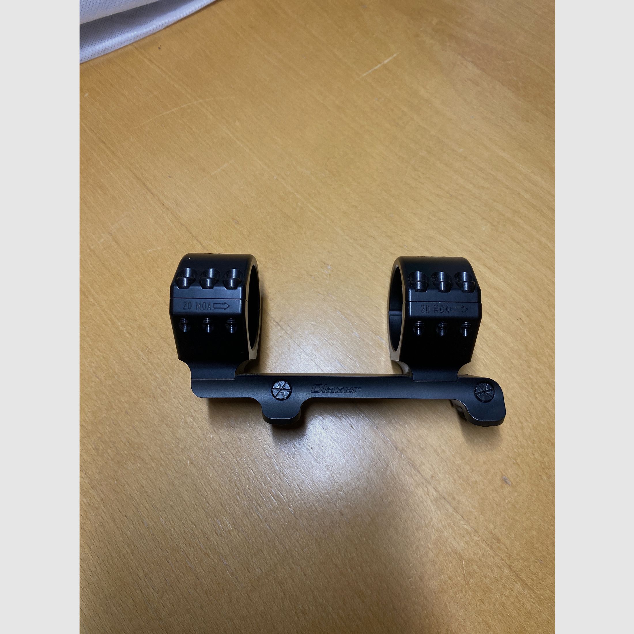     Blaser Sattelmontage + Tier One Ringe 34mm 20MOA inclinación + nivel de burbuja