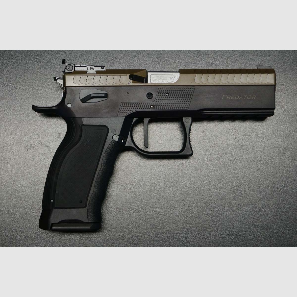 Phoenix Predator Q SAO, Bild 1 von 6