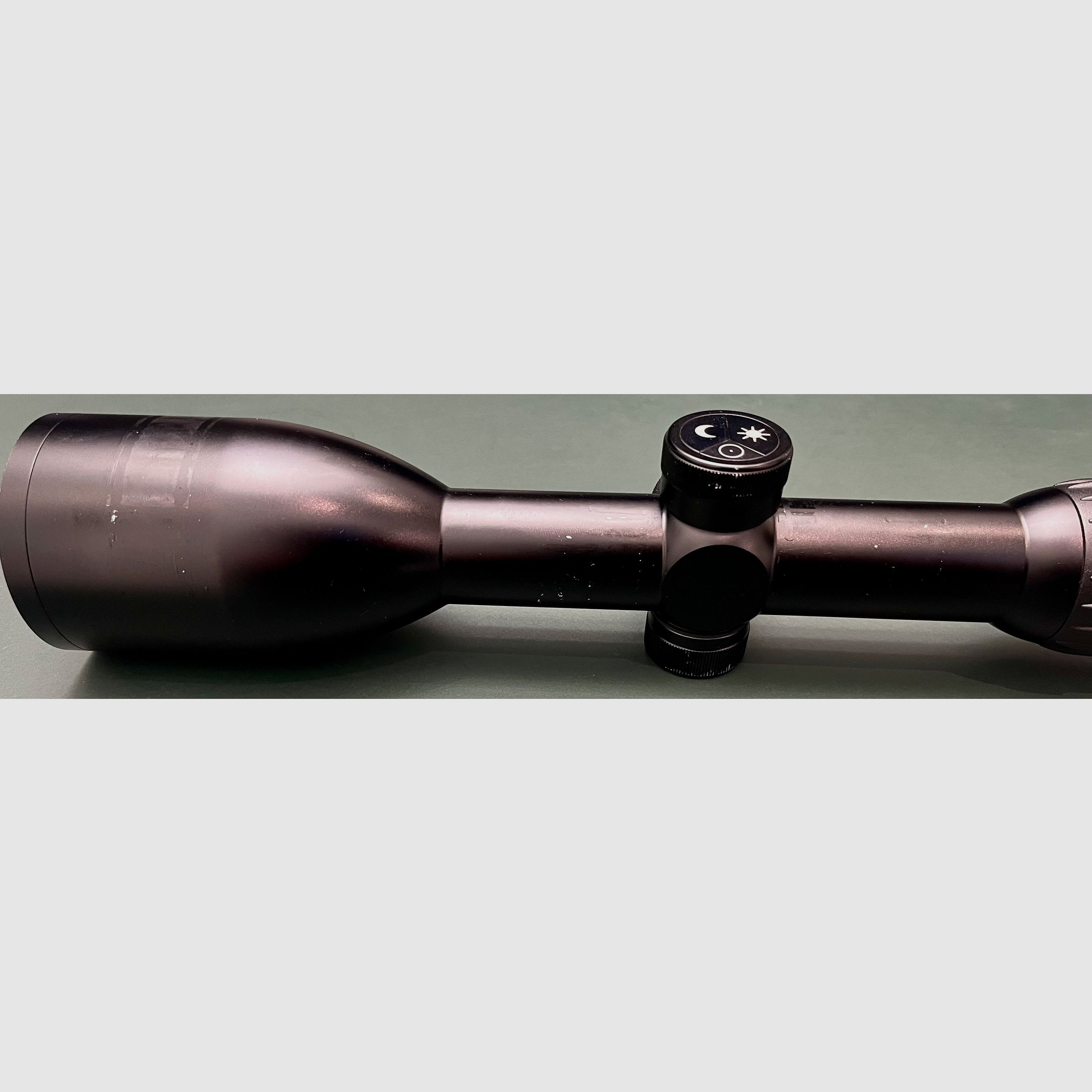 Schmidt & Bender 2,5-13x56 Stratos Zielfernrohr.