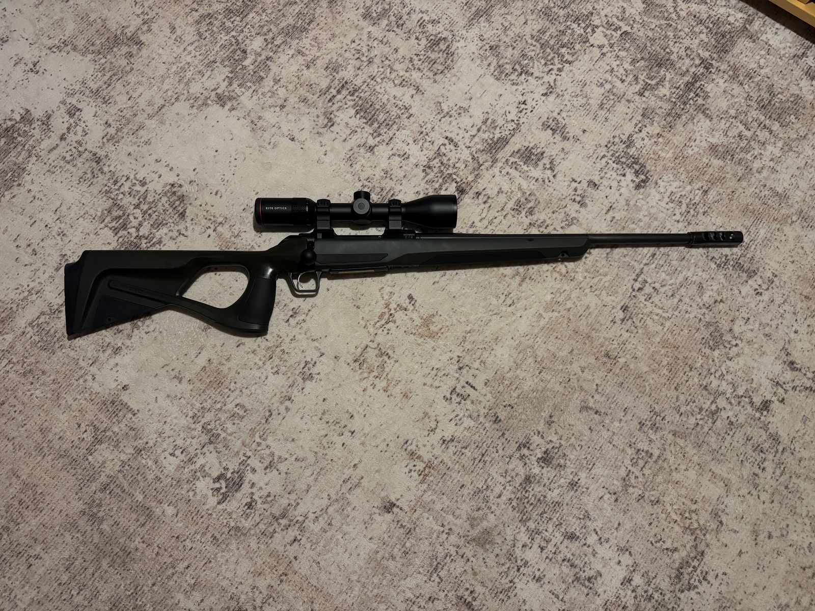 CZ 600 Ergo .30-06 con Kite Optics telescopio, freno di bocca e montaggio – Ottime condizioni