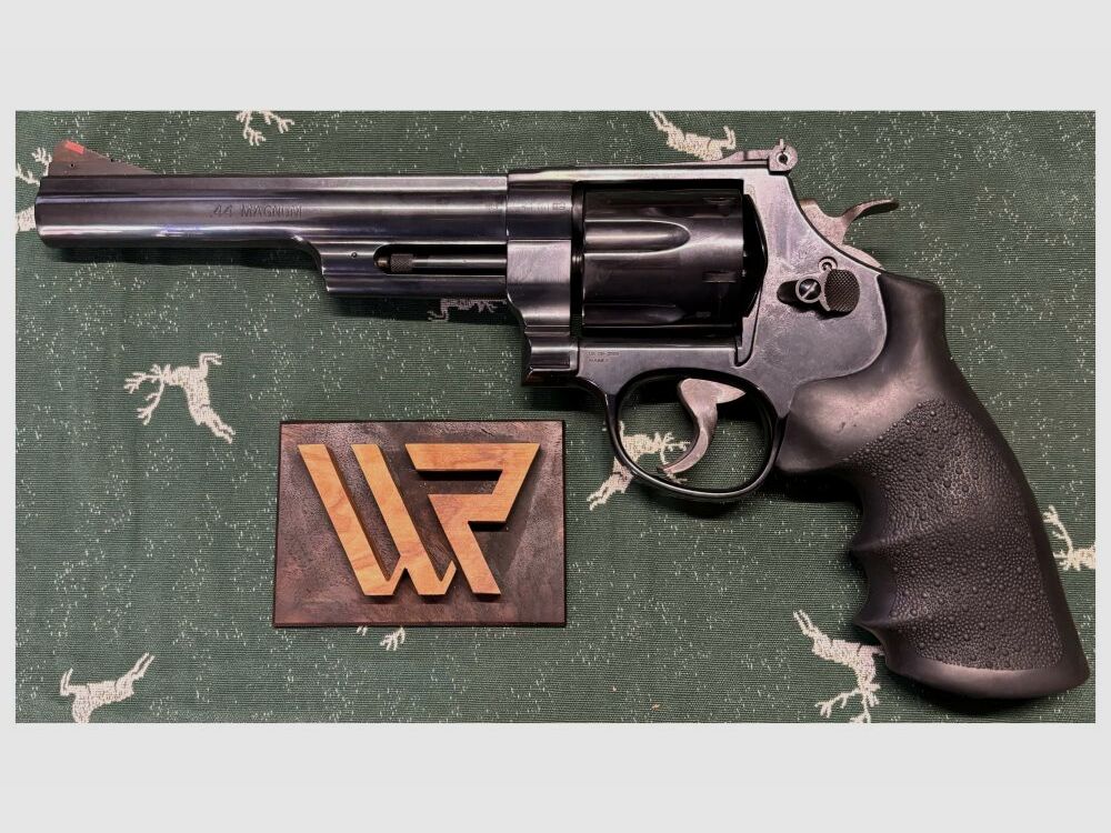 Smith & Wesson 29-10 .44RemMag