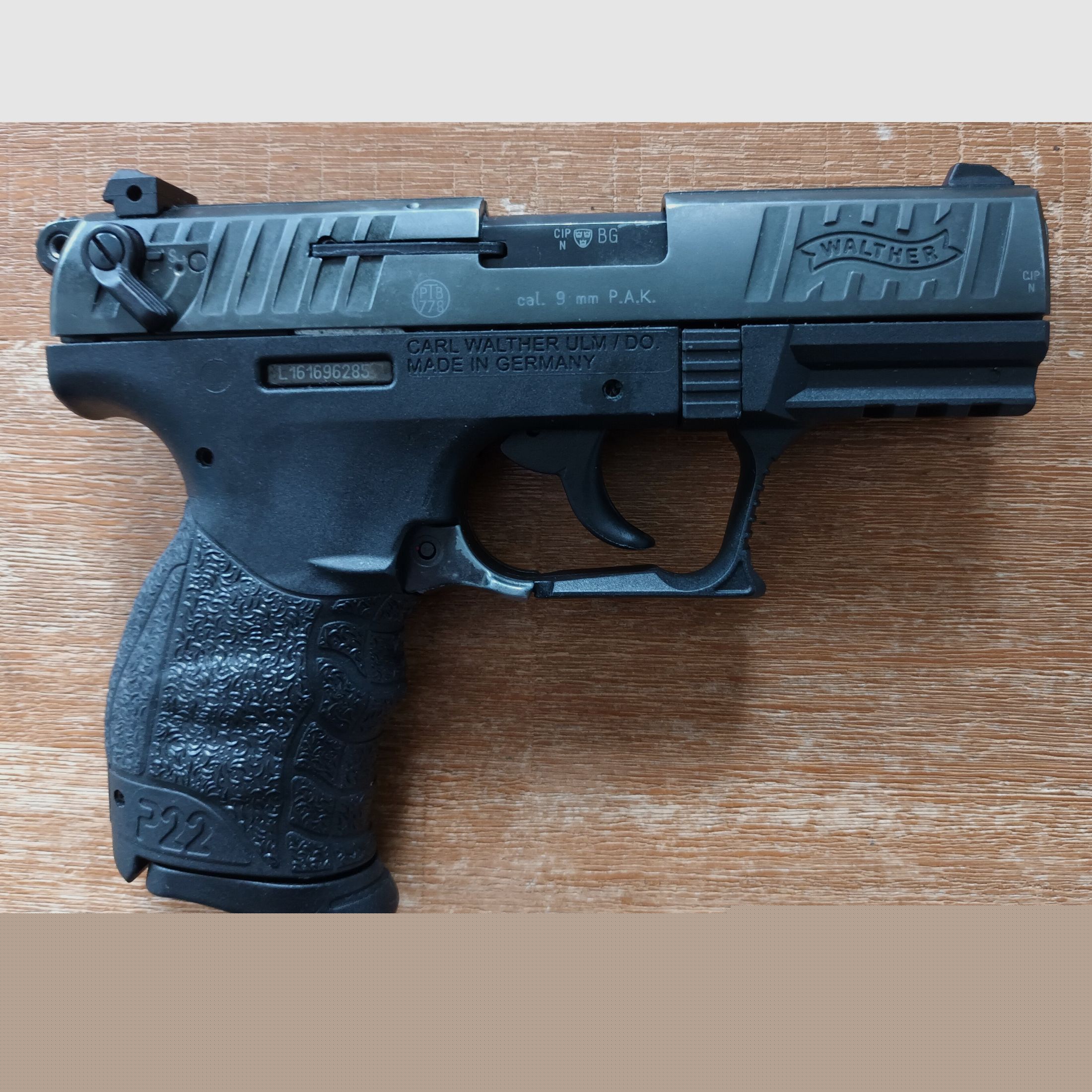 Schreckschuss Pistole Walther P22 Kaliber 9 mm mit Zubehör