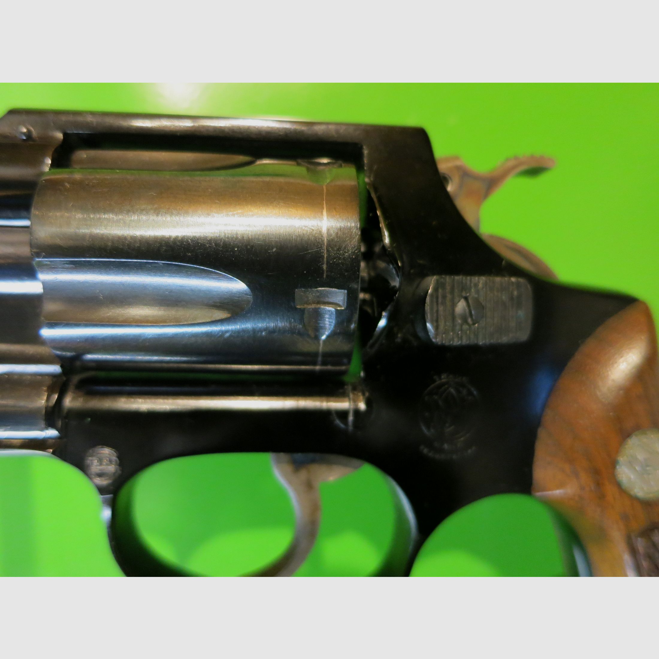 Smith & Wesson Mod. 37 Airweight CTG, .38 Special, 2" barrel, hunter/collector #21-