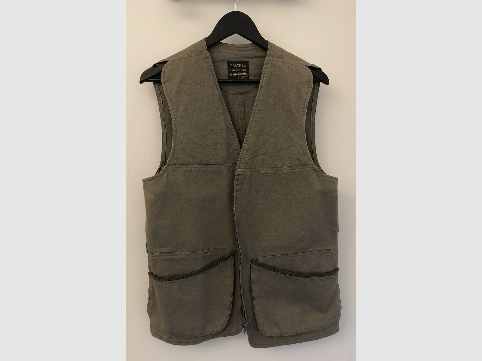 Vendo giubbotto da tiro femminile Rascher in condizioni pari al nuovo taglia S